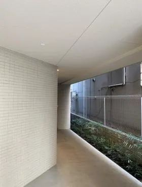 THE AXIS KOJIMACHIビルの外観