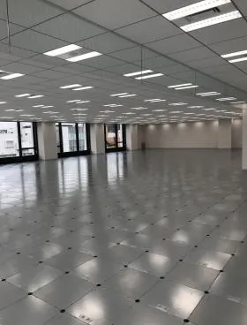 内神田ミッドスクエアビルの外観