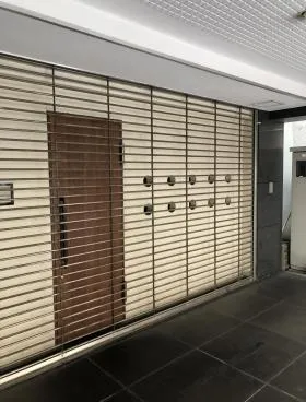 ナカミ東山ビルの外観