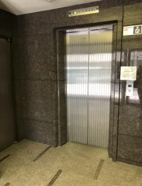 内田ビルの外観