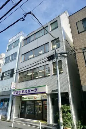 アイエムビルの外観