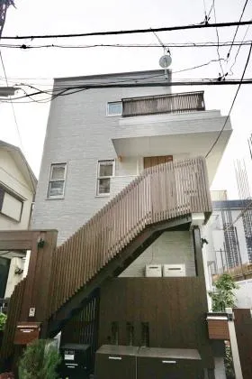 Villa Jinビルの外観