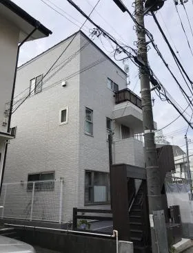 Villa Jinビルの外観