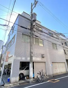 松居ビルの外観