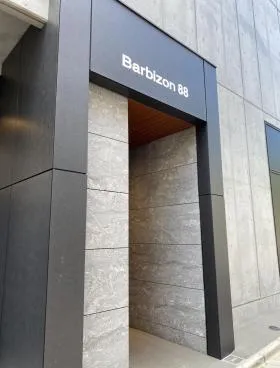 Barbizon88の外観