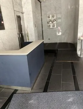 ユーマックスビルの外観
