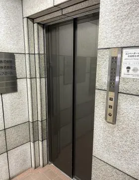 DⅡビルの外観