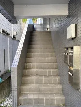 イースト常磐松ビルの外観
