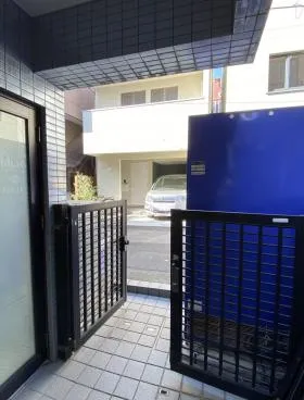 イースト常磐松ビルの外観