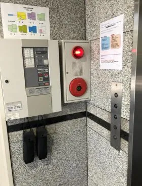 セシア千駄ヶ谷ビルの外観