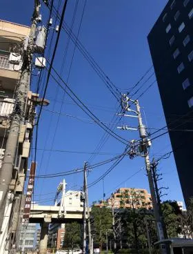 三信ビルの外観