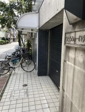 りとるふぉーれすとビルの外観