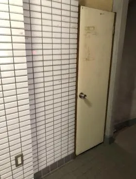 東上野プロシャンビルの外観