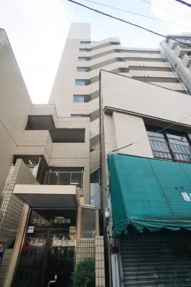 ラミアール鶯谷駅前ビルの外観