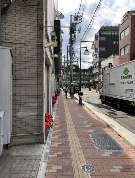 ラミアール鶯谷駅前ビルの外観