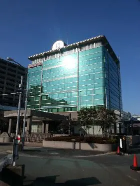西本興産日の出ビルの外観