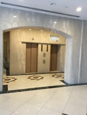 西本興産日の出ビルの外観