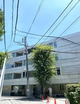 クエストコート原宿ビルの外観