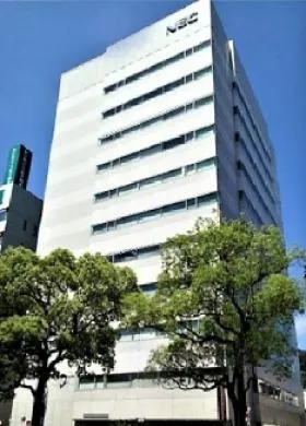髙松パークビルの外観