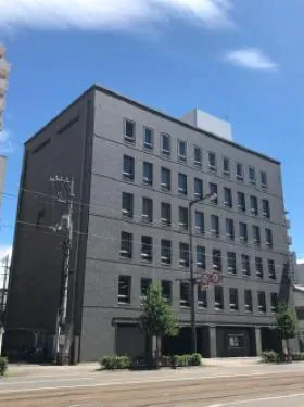 FJ松山ビルの外観