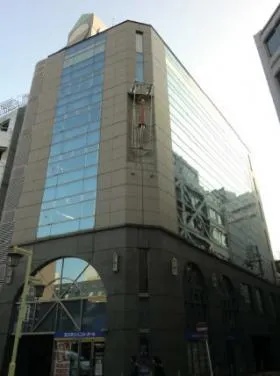 LCビルの外観