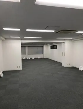 トゥルム神田(旧:サンディスク神田)ビルの外観