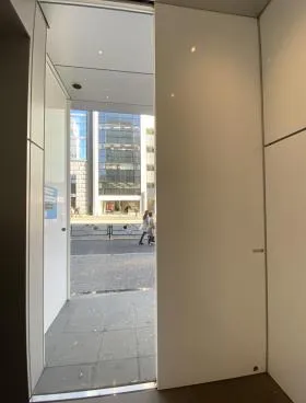 HH BUILDINGの外観