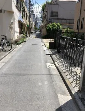 パールグリーン新宿ビルの外観