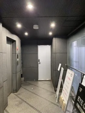 アクセス表参道ビルの外観