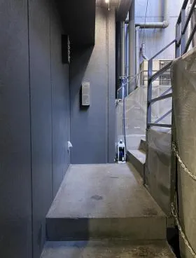 アクセス表参道ビルの外観