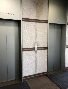 モンパルテ北参道ビルの外観