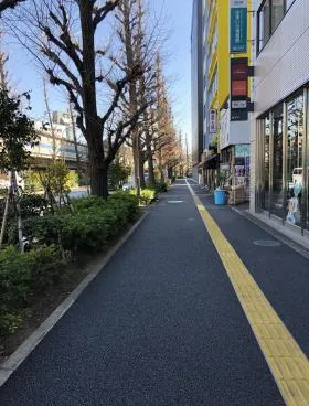 モンパルテ北参道ビルの外観