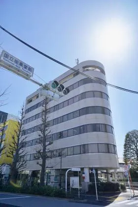 モンパルテ北参道ビルの外観