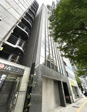 SKI西新宿ビルの外観
