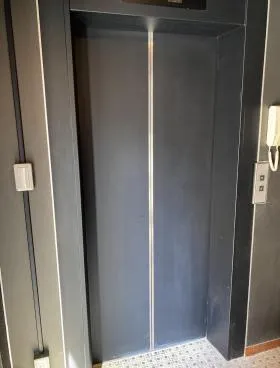 ジャスミン六本木ビルの外観