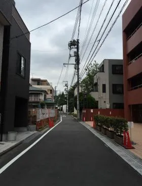 外苑マンションビルの外観