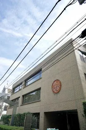 更生保護会館の外観