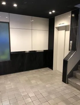 ブルックライズ東京ビルの外観