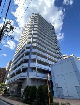 トレステージ目黒ビルの外観