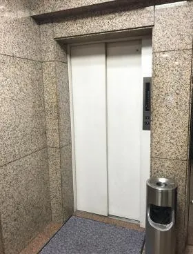 人形町ビルの外観
