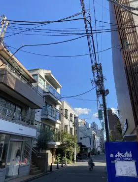 K-プレイスビルの外観