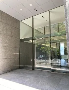 南新宿SKビルの外観