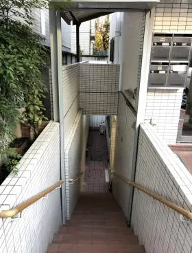 第12信興ビルの外観