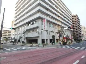グランドメゾン鶴見ビルの外観