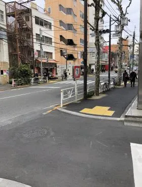 代々木ビルの外観