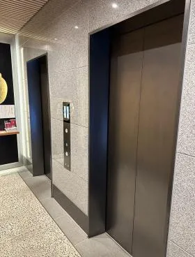 銀座露木ビルの外観