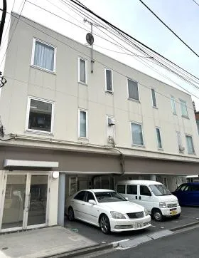 グランドステータス北新宿の外観