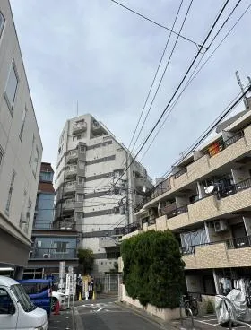 グランドステータス北新宿の外観