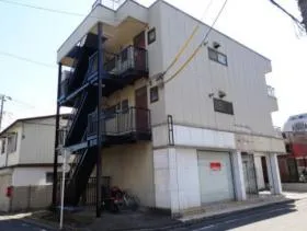 鈴木ビルの外観