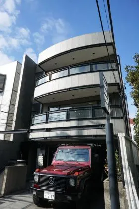 Rizビルの外観